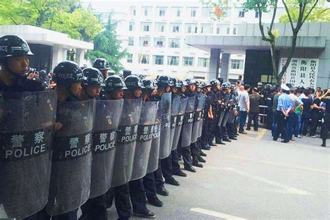 police raid in china 